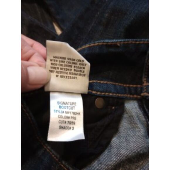 Hudson Women's Size 27 Boot Cut Dark Blue Jeans - Picture 9 of 9